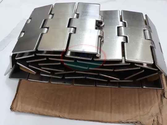 Xích inox chạy thẳng