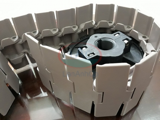 xích nhựa chạy cong 880TAB